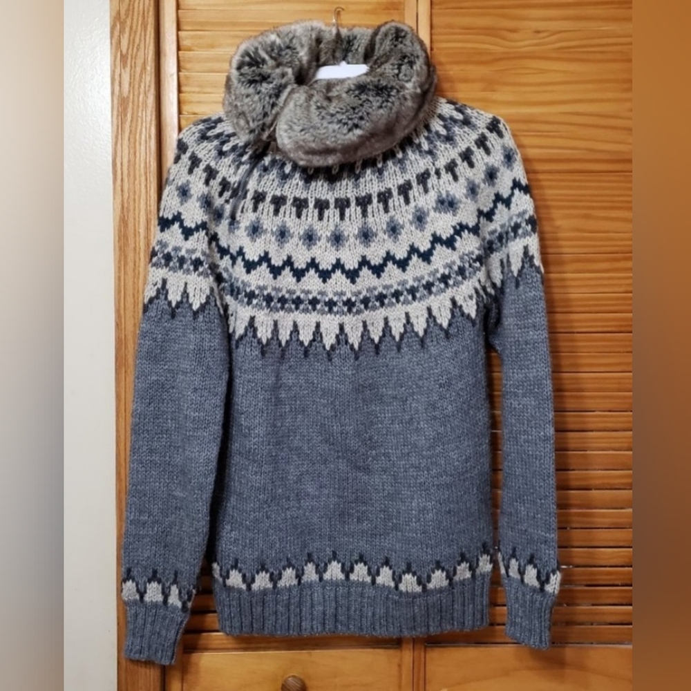 Zara Jacquard Fur Collar Sweater